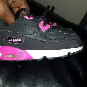 Pink and black Airmix size 6c